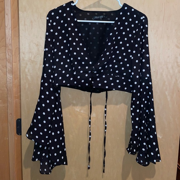 Nasty Gal Tops - NEVER WORN Nasty Gal Bell-Sleeved Crop Top